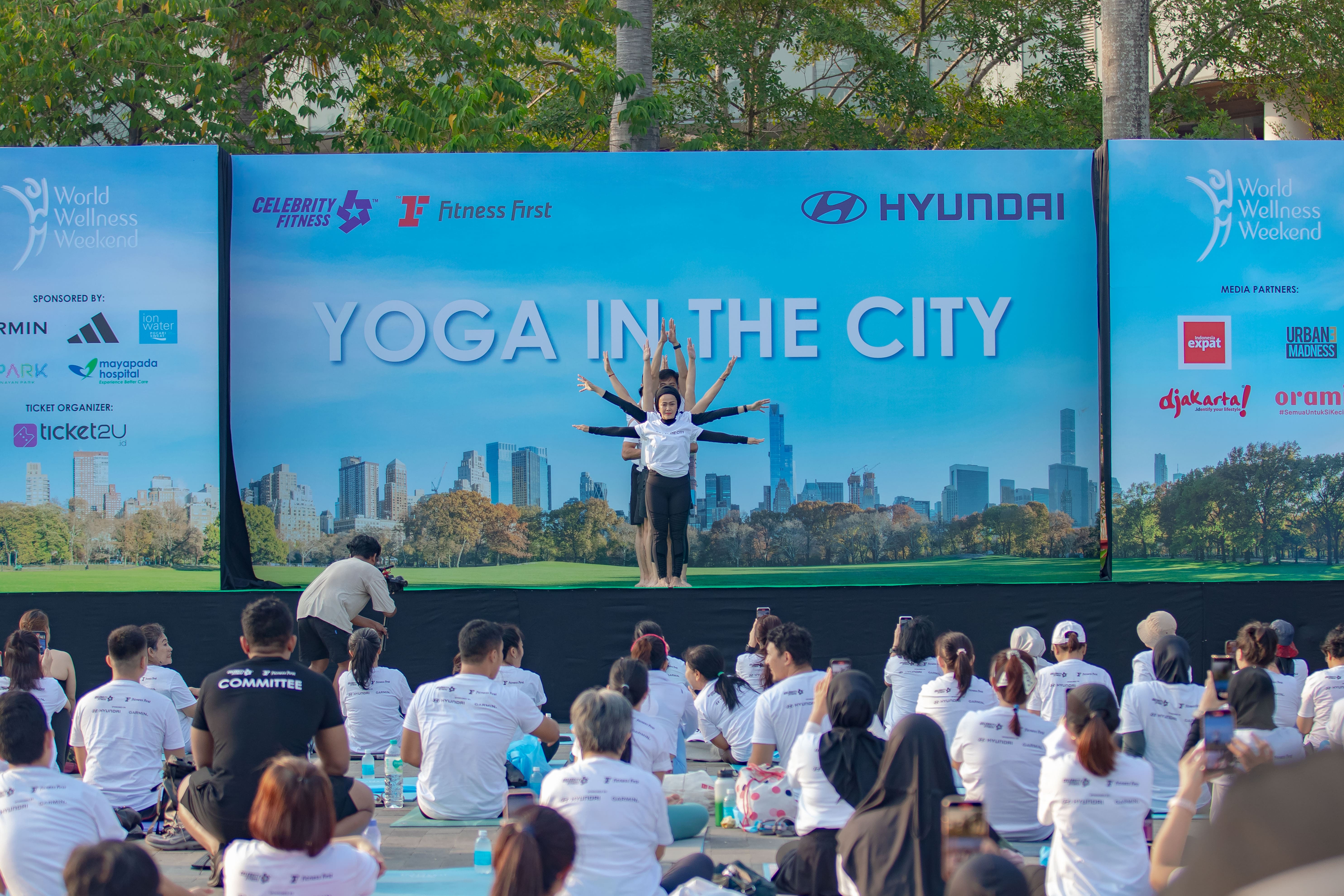 037-YOGA IN THE CITY-1702 (1)