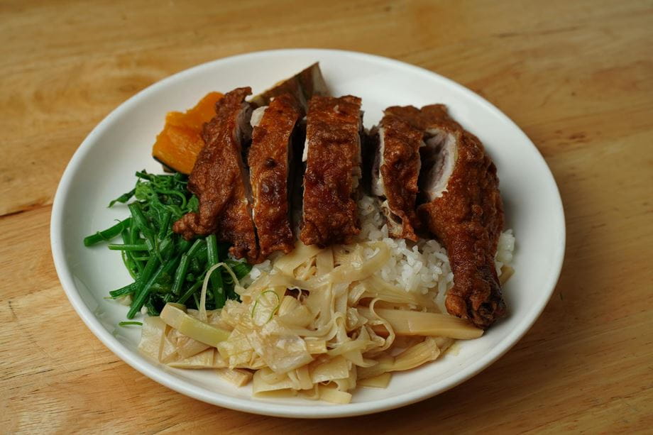 Popular Asian dish, roasted chicken rice, is high in protein.