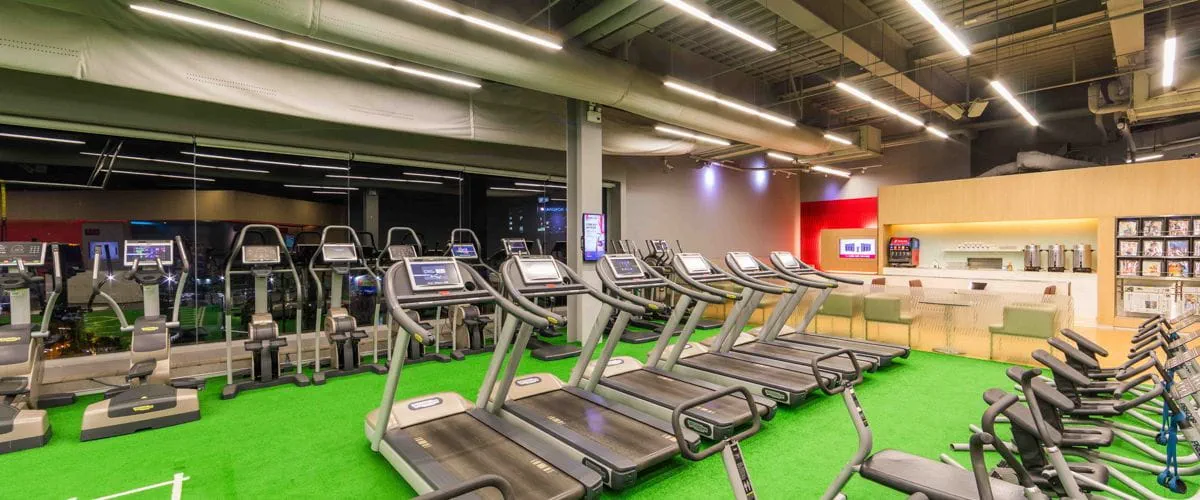 fitness-first-central-plaza-udon-thani-cardio-area